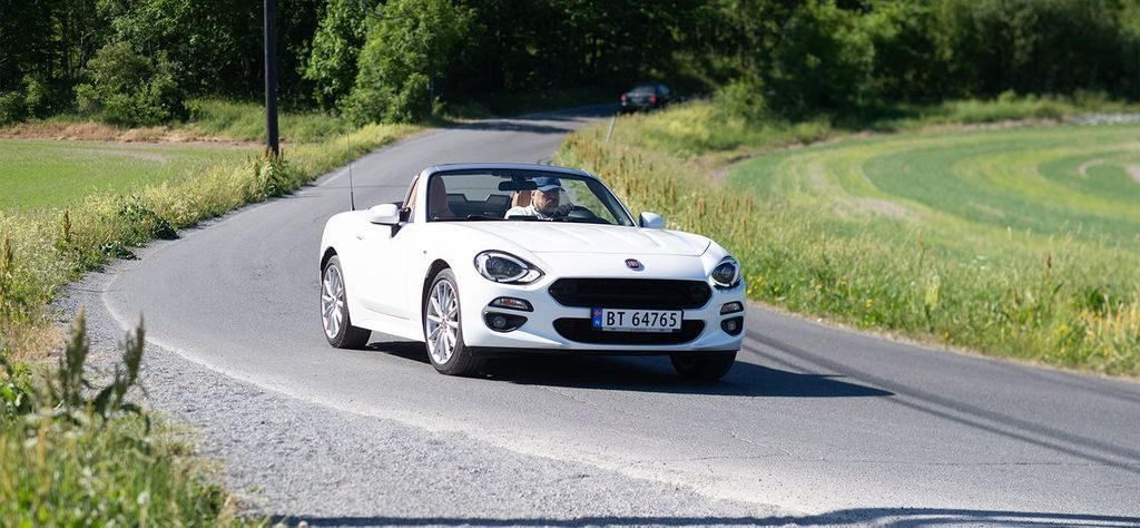 Fiat cabriolet utleid fra Bærum bilutleie