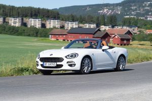 Fiat cabriolet utleid fra Bærum bilutleie